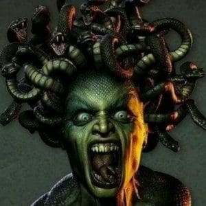 Imagem Da Medusa Como Imagem Mitológica Simbolizando A Batalha Pela Libertação Da Face Mais Hostil Da Natureza